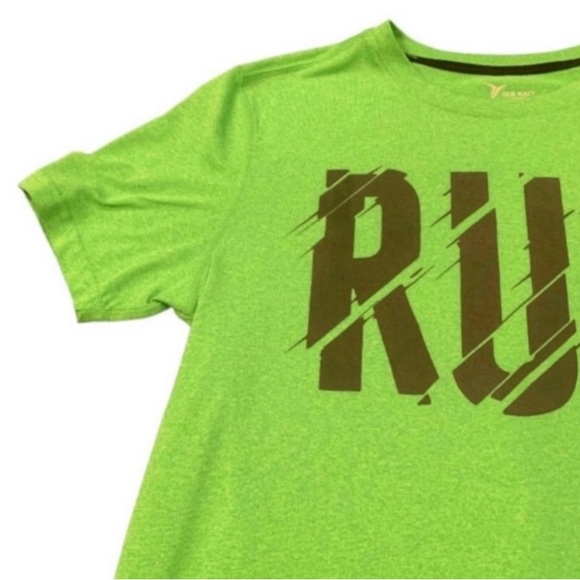 Old navy running tee - Picture 4 of 4